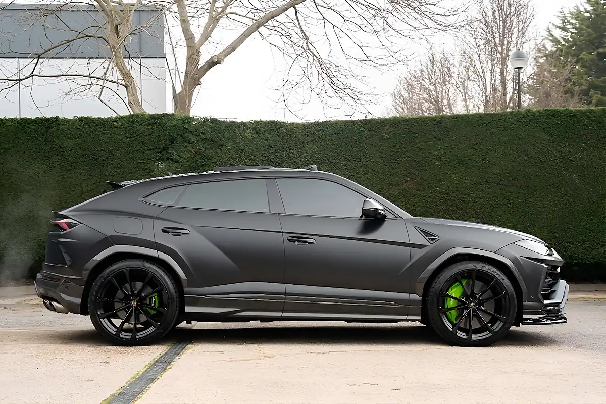 Used 2019 Lamborghini Urus Grey - Interior and Exterior details 6