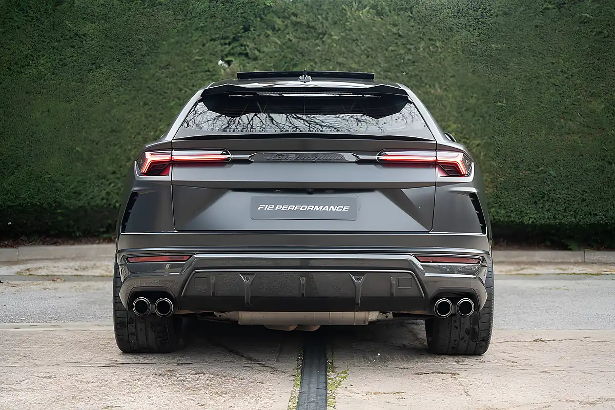 Used 2019 Lamborghini Urus Grey - Interior and Exterior details 8
