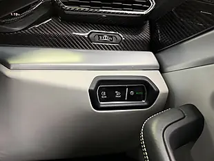 Used 2019 Lamborghini Urus Grey - Interior and Exterior details 16