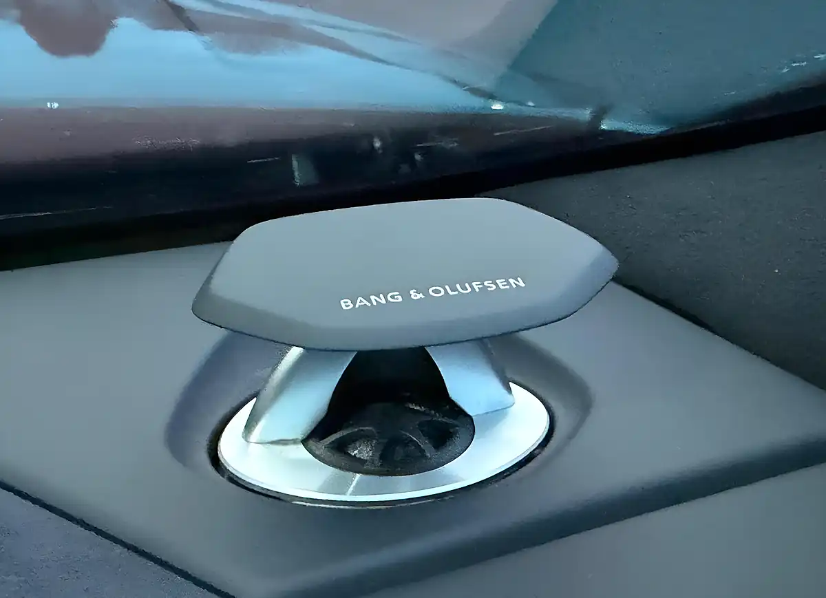 Used 2019 Lamborghini Urus Grey - Interior and Exterior details 20