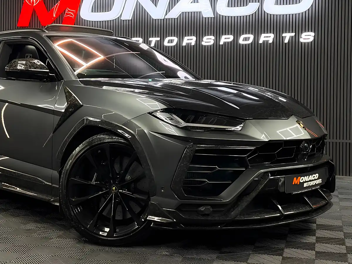 Used 2019 Lamborghini Urus Grey - Interior and Exterior details 5