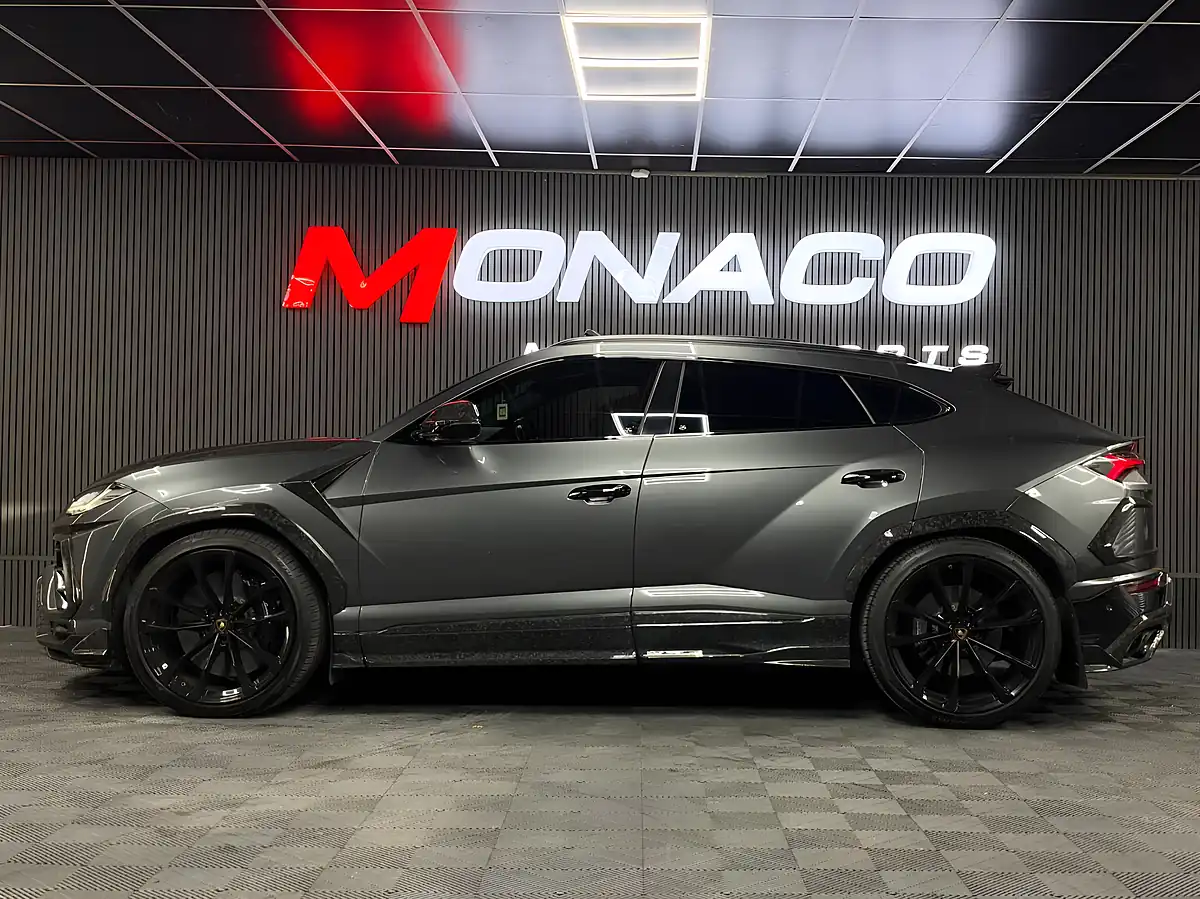 Used 2019 Lamborghini Urus Grey - Interior and Exterior details 9