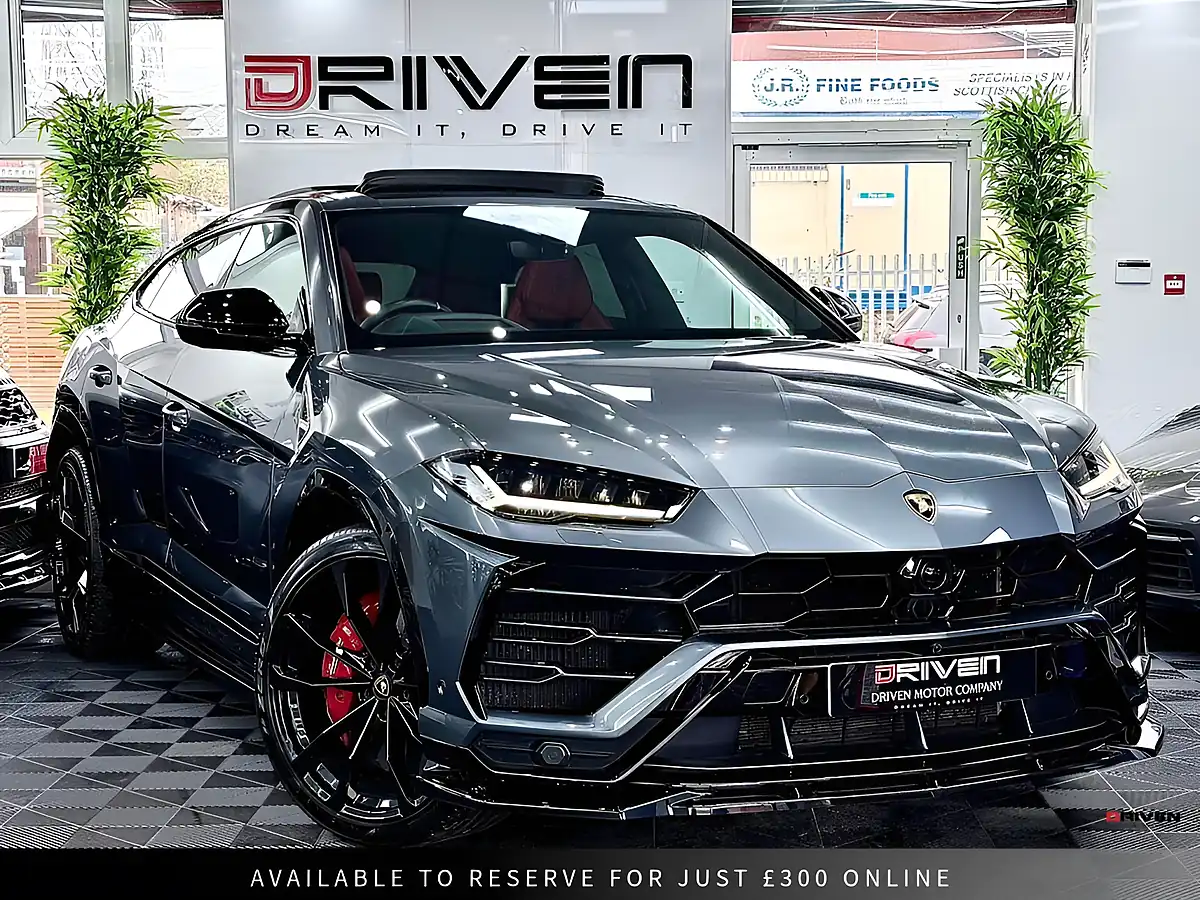 Used 2019 Lamborghini Urus Grey - Front View