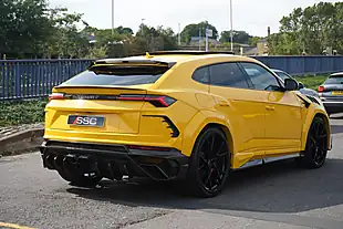 Used 2019 Lamborghini Urus Yellow - Interior and Exterior details 10