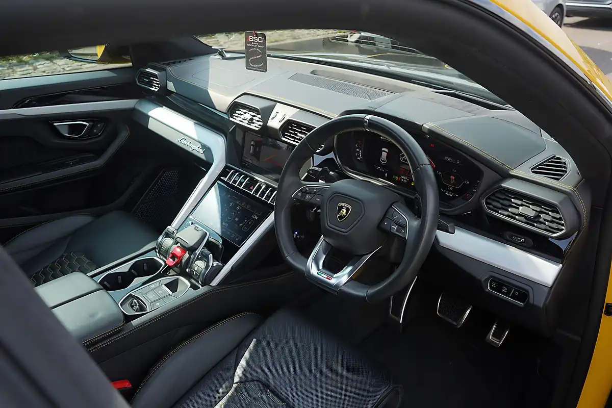 Used 2019 Lamborghini Urus Yellow - Interior and Exterior details 12