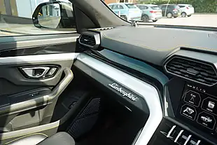 Used 2019 Lamborghini Urus Yellow - Interior and Exterior details 17