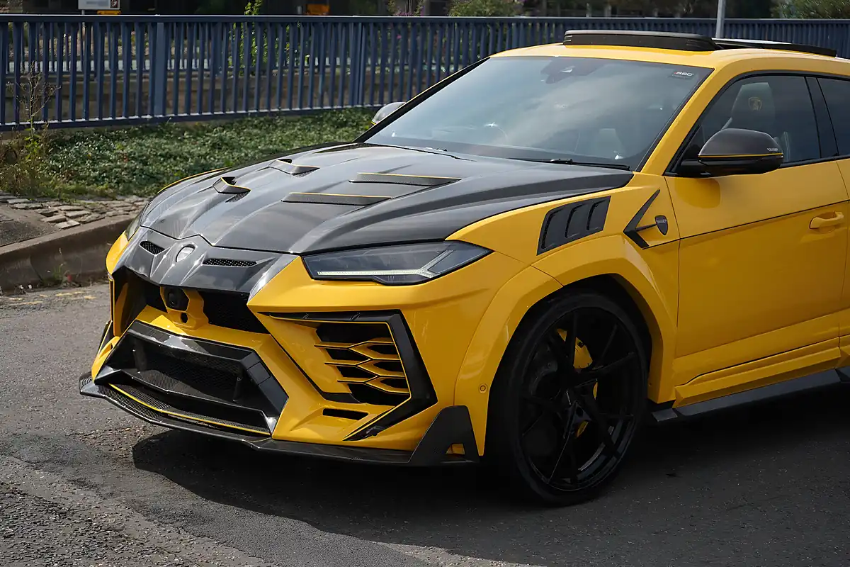 Used 2019 Lamborghini Urus Yellow - Interior and Exterior details 18