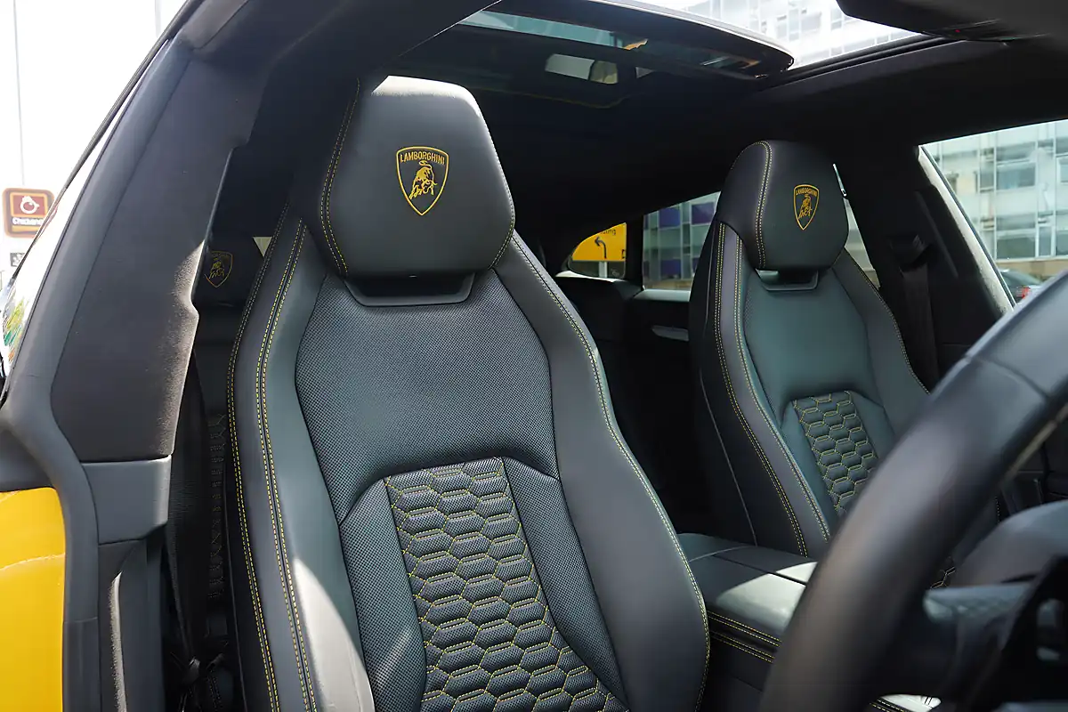 Used 2019 Lamborghini Urus Yellow - Interior and Exterior details 3