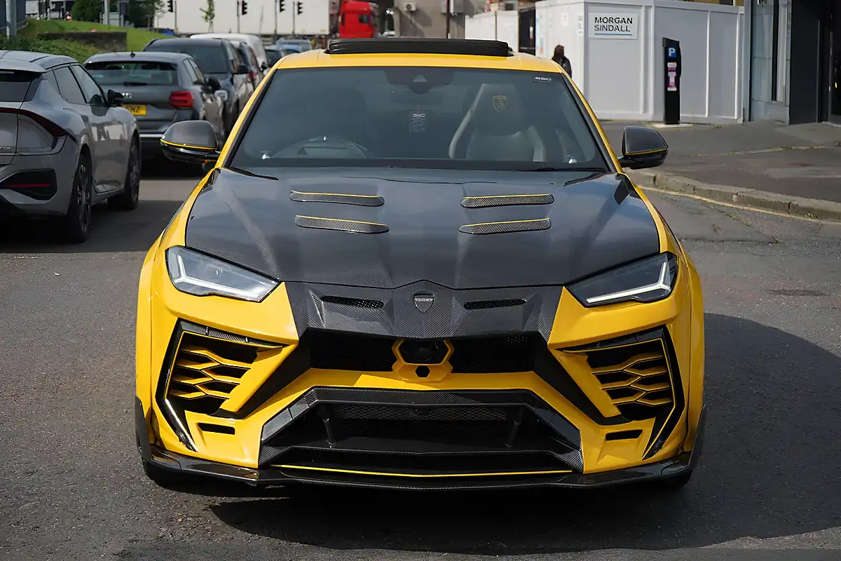 Used 2019 Lamborghini Urus Yellow - Interior and Exterior details 6