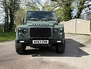 Used 2019 Land Rover Defender 110 Xs Station Wagon Keswick Green - Interior and Exterior details 4