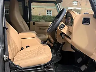 Used 2019 Land Rover Defender 110 Xs Station Wagon Keswick Green - Interior and Exterior details 5