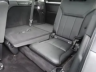 Used 2019 Land Rover Discovery Anniversary Edition Grey - Interior and Exterior details 8