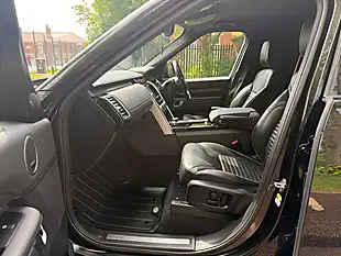 Used 2019 Land Rover Discovery Hse Black - Interior and Exterior details 18
