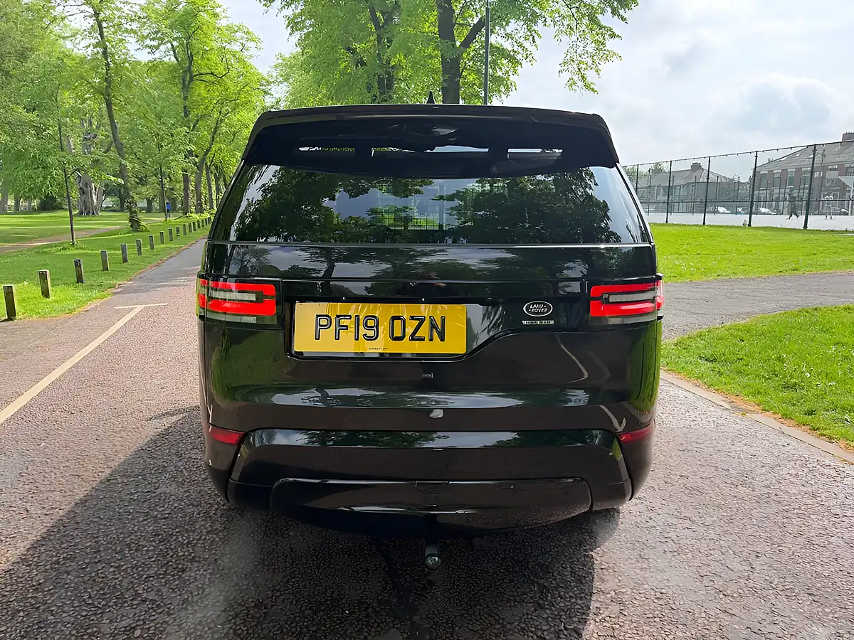 Used 2019 Land Rover Discovery Hse Black - Interior and Exterior details 4