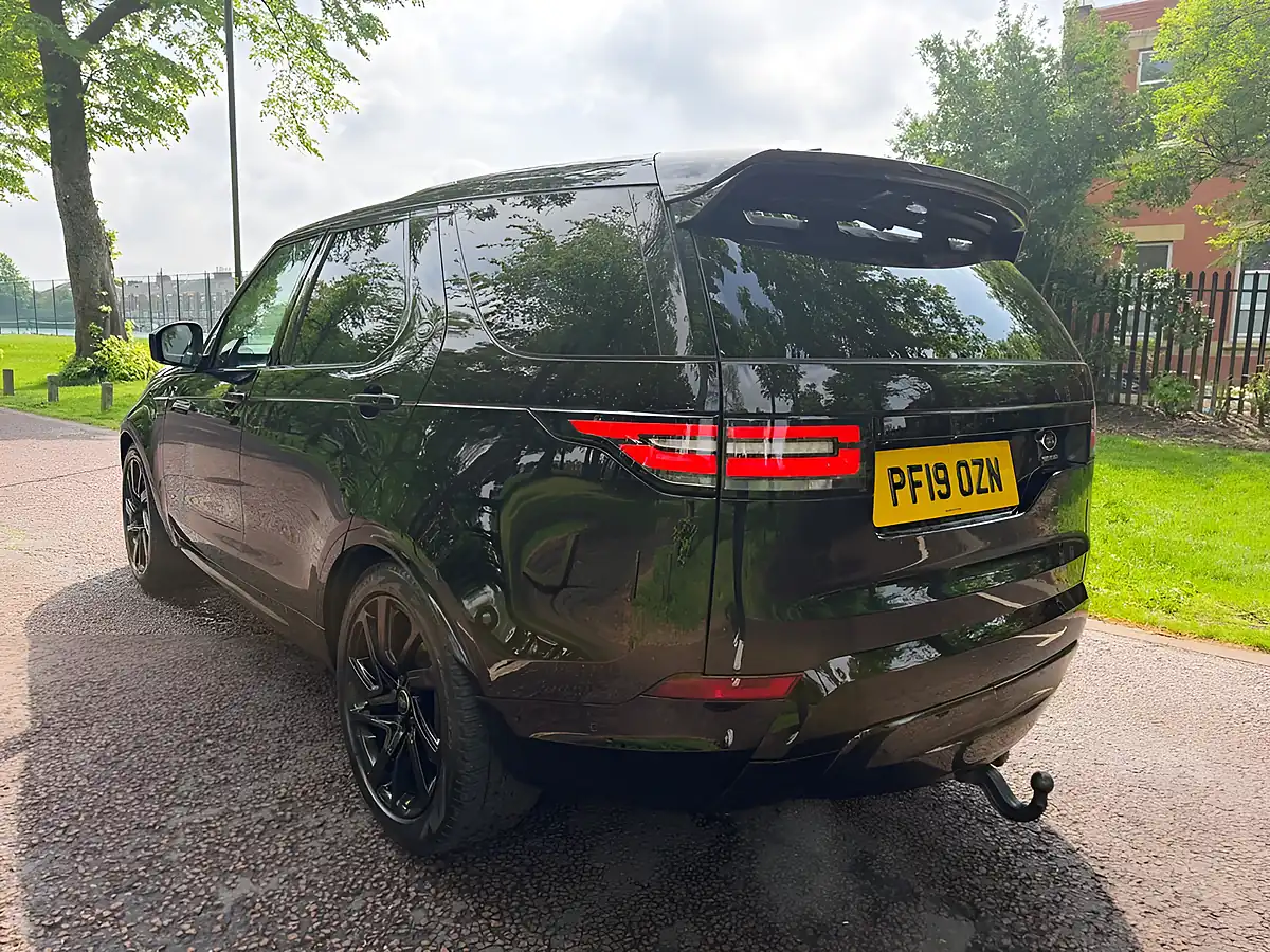 Used 2019 Land Rover Discovery Hse Black - Interior and Exterior details 5