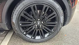 Used 2019 Land Rover Discovery Hse Black - Interior and Exterior details 19
