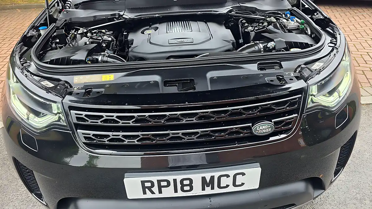 Used 2019 Land Rover Discovery Hse Black - Interior and Exterior details 20