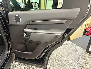 Used 2019 Land Rover Discovery Hse Black - Interior and Exterior details 15