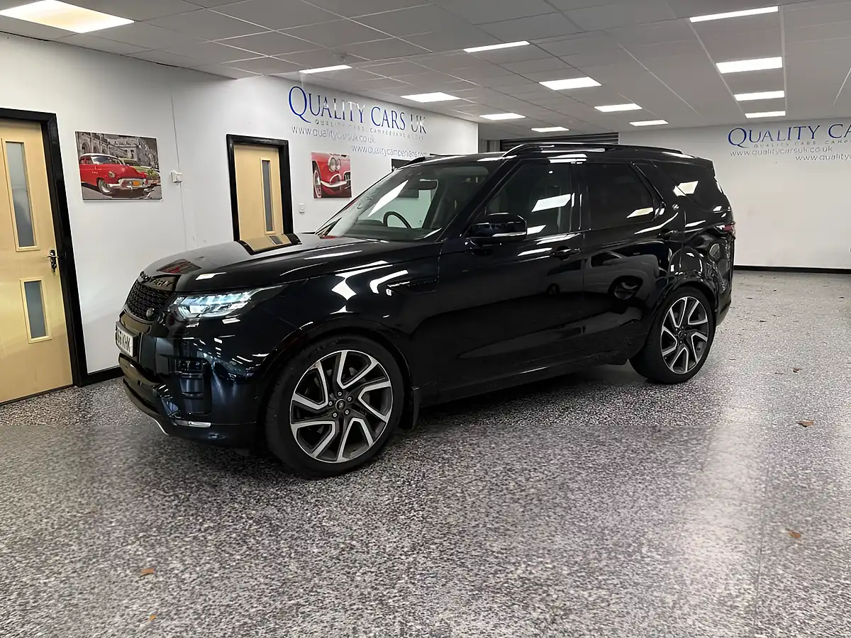 Used 2019 Land Rover Discovery Hse Black - Interior and Exterior details 4