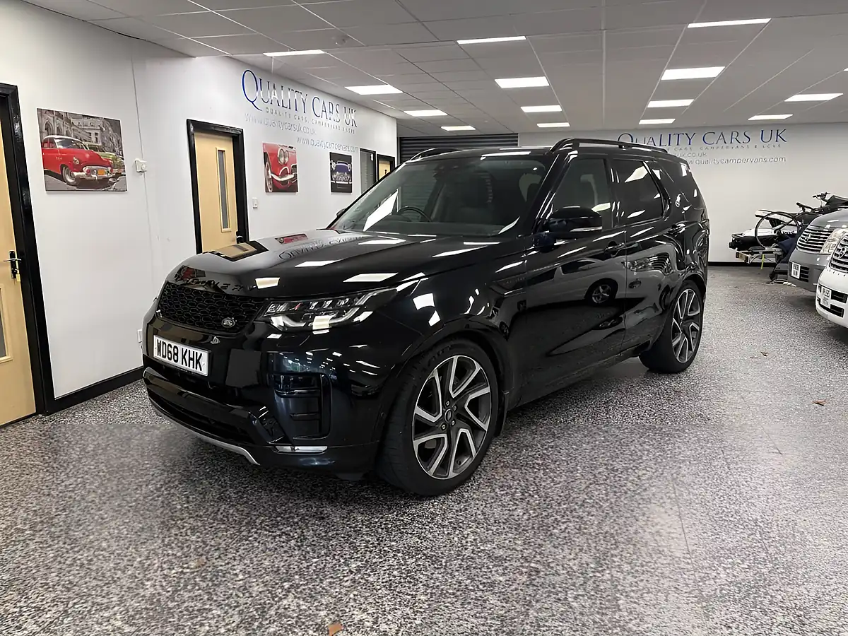 Used 2019 Land Rover Discovery Hse Black - Interior and Exterior details 5