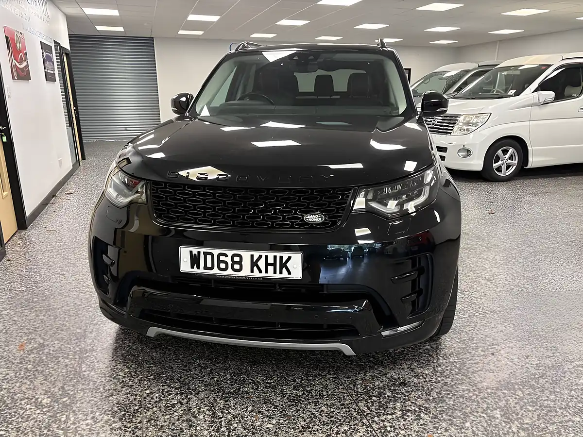 Used 2019 Land Rover Discovery Hse Black - Interior and Exterior details 8