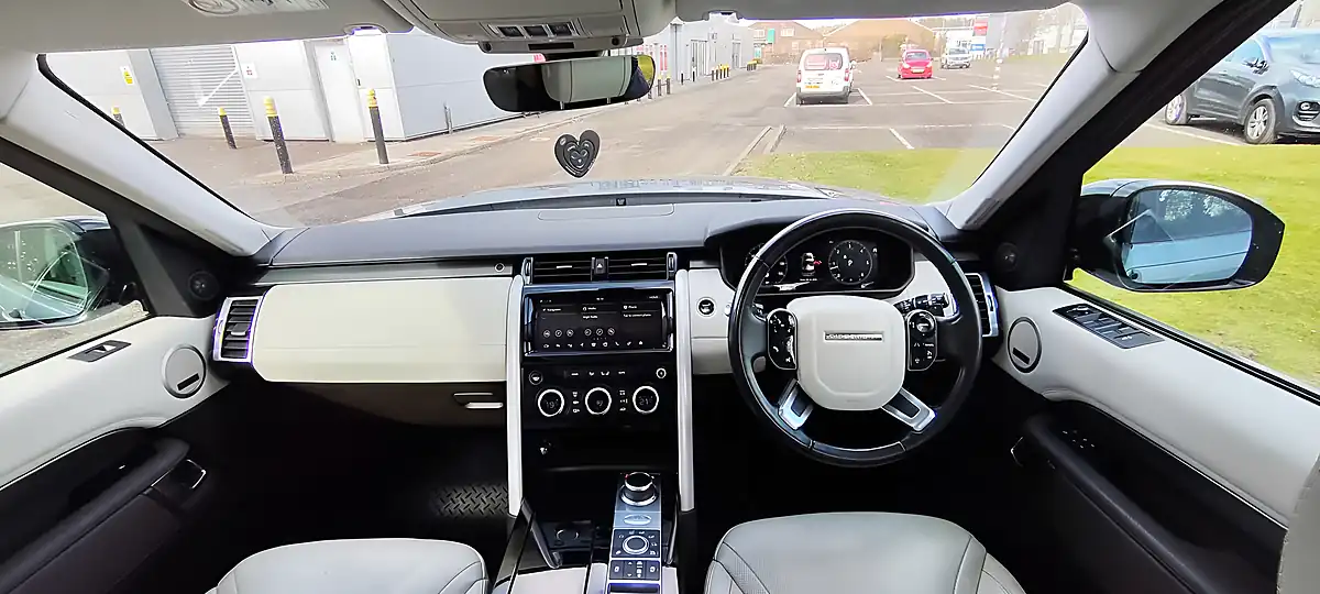 Used 2019 Land Rover Discovery Hse Blue - Interior and Exterior details 16