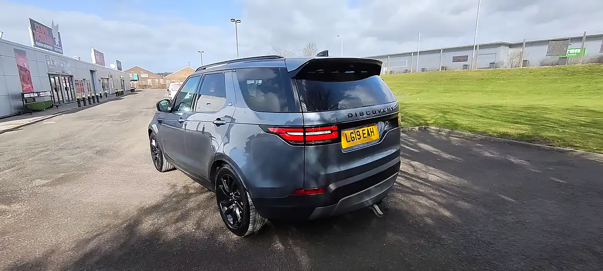Used 2019 Land Rover Discovery Hse Blue - Interior and Exterior details 3