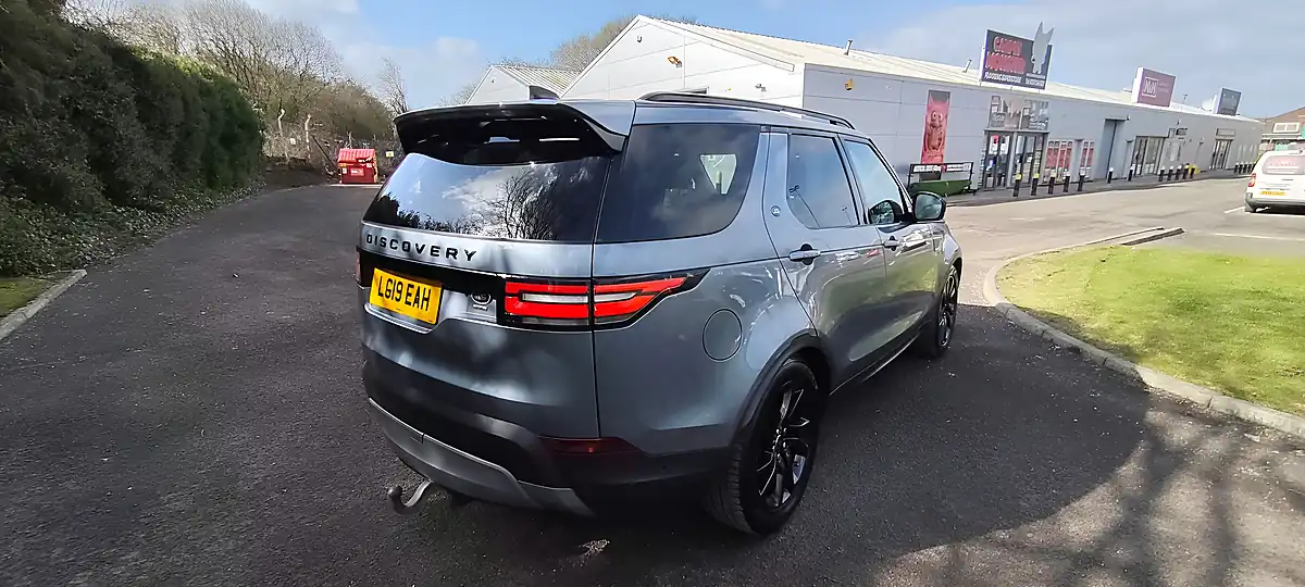 Used 2019 Land Rover Discovery Hse Blue - Interior and Exterior details 5