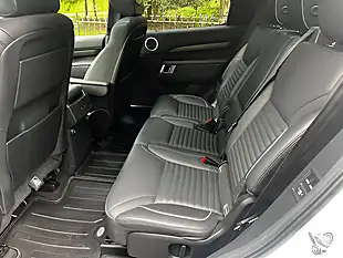 Used 2019 Land Rover Discovery Hse Chawton White - Interior and Exterior details 19