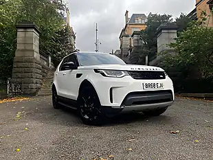 Used 2019 Land Rover Discovery Hse Chawton White - Interior and Exterior details 4