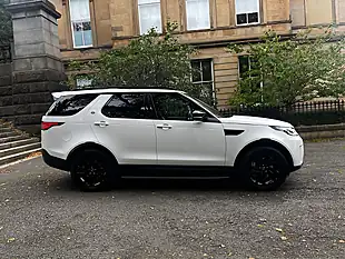 Used 2019 Land Rover Discovery Hse Chawton White - Interior and Exterior details 5