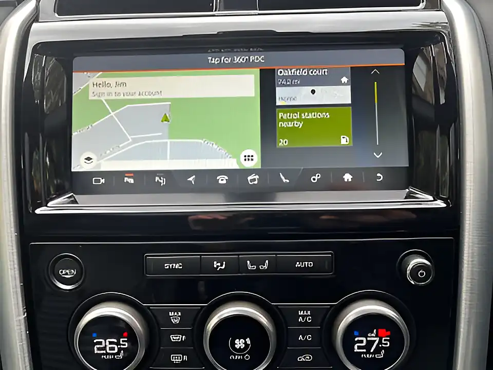 Used 2019 Land Rover Discovery Hse Chawton White - Interior and Exterior details 7