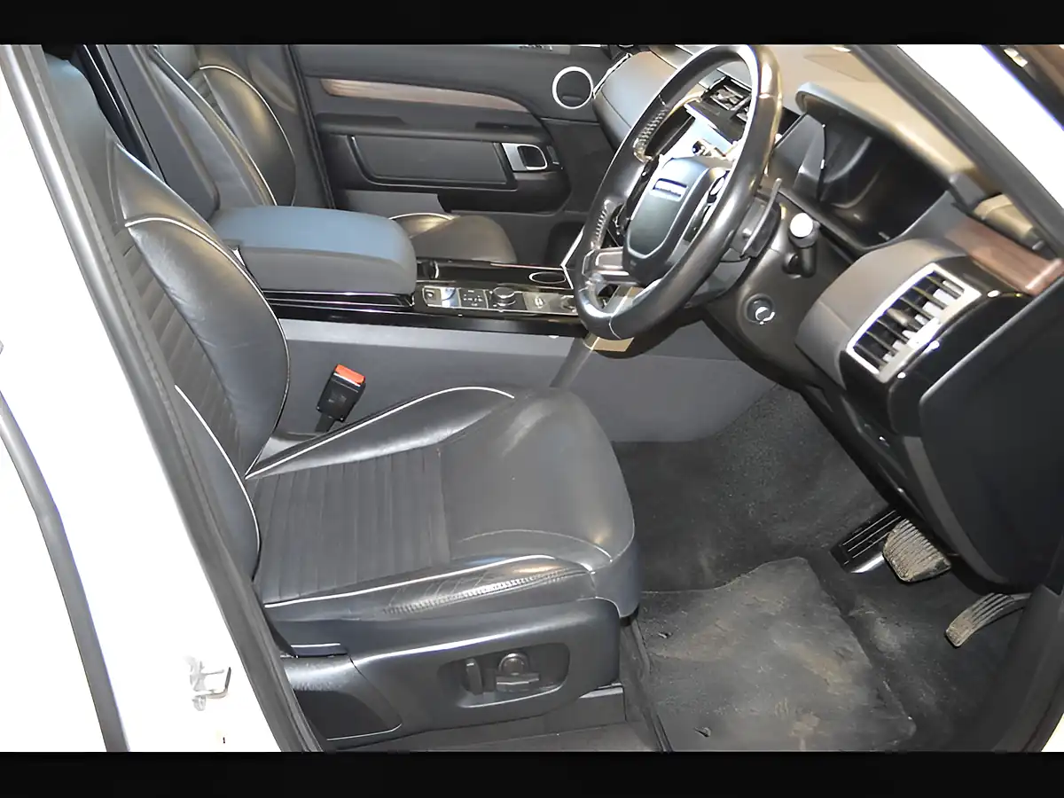 Used 2019 Land Rover Discovery Hse Fuji White - Interior and Exterior details 17