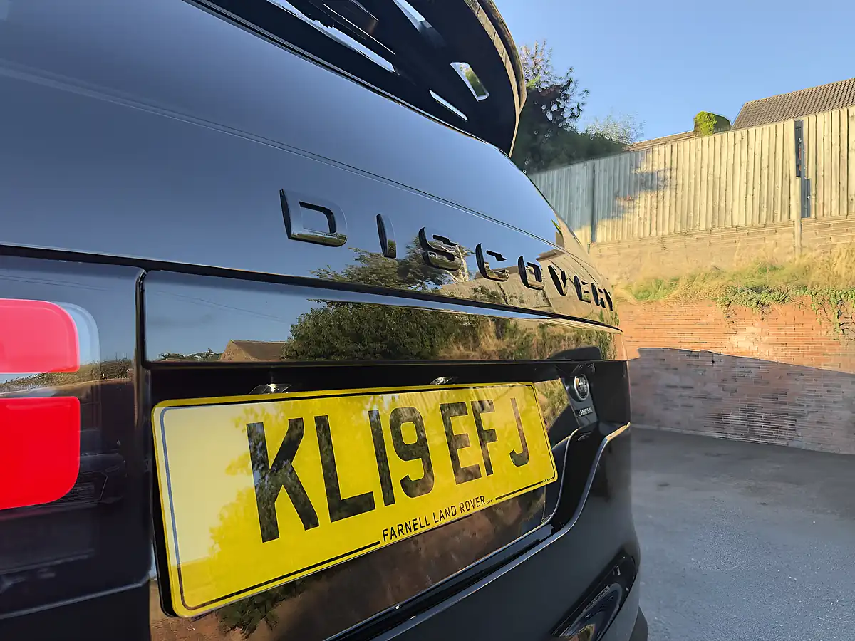 Used 2019 Land Rover Discovery Hse Luxury Black - Interior and Exterior details 15