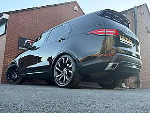 Used 2019 Land Rover Discovery Hse Luxury Black - Interior and Exterior details 8