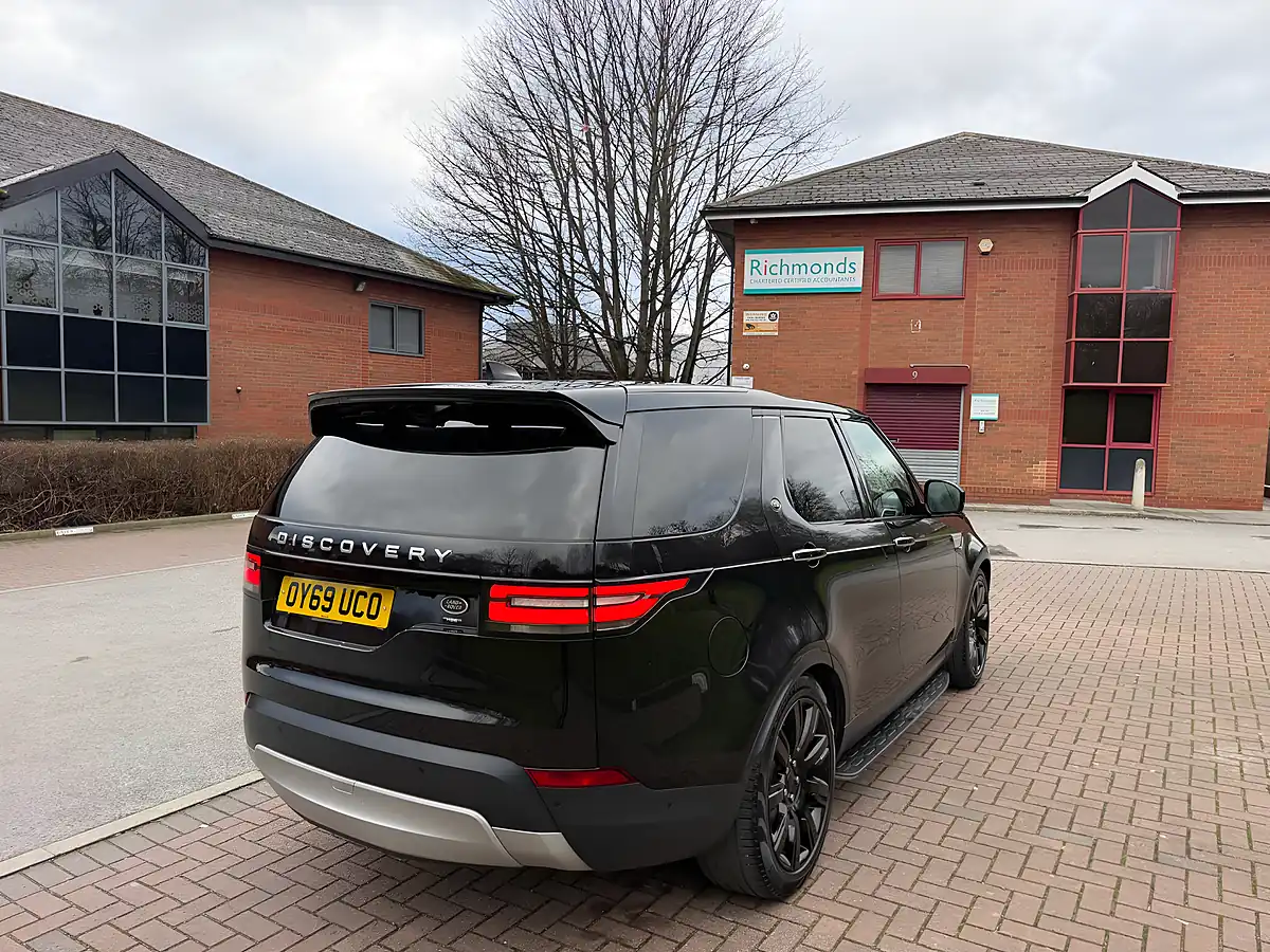 Used 2019 Land Rover Discovery Hse Luxury Black - Interior and Exterior details 10