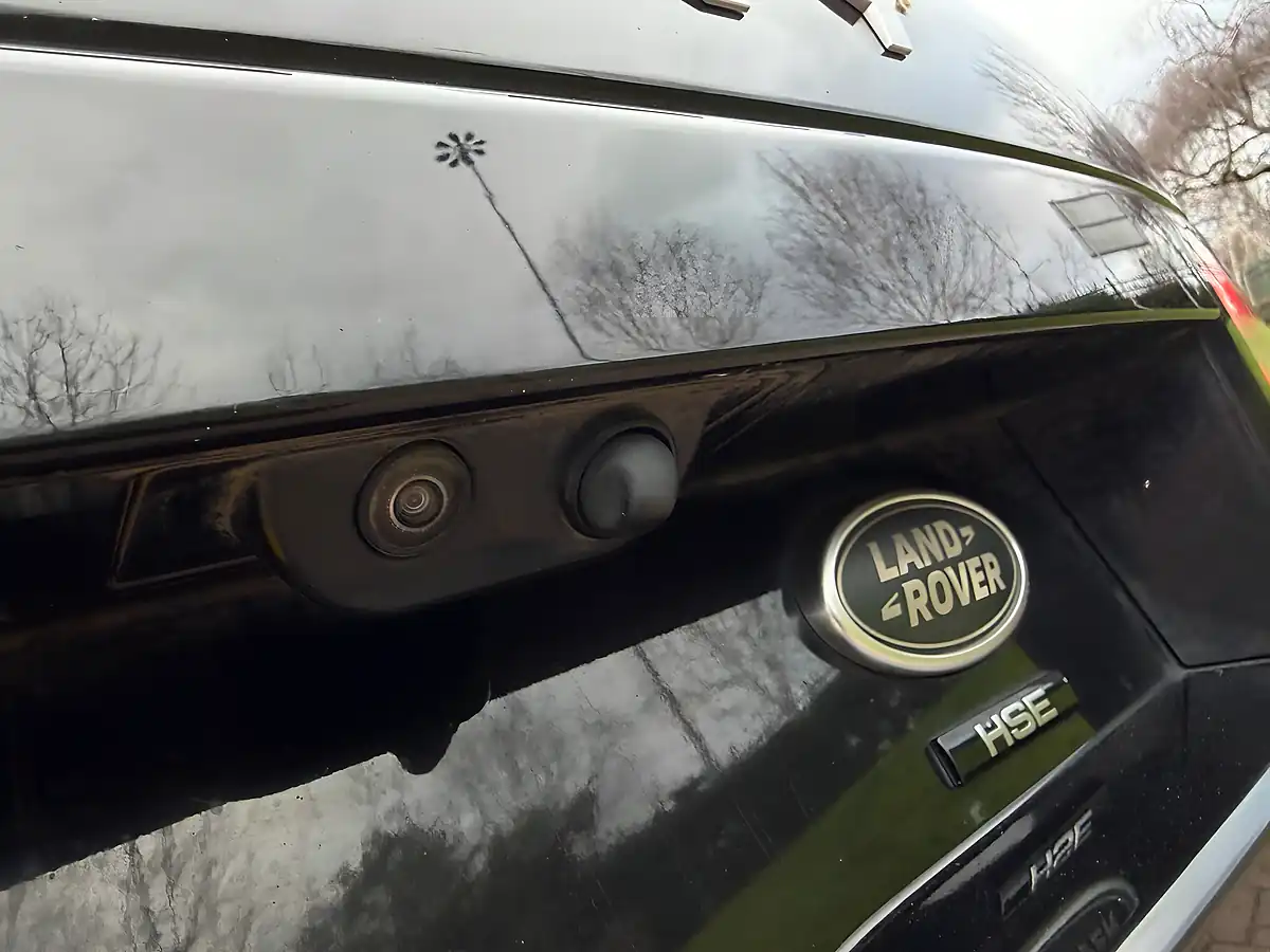 Used 2019 Land Rover Discovery Hse Luxury Black - Interior and Exterior details 11