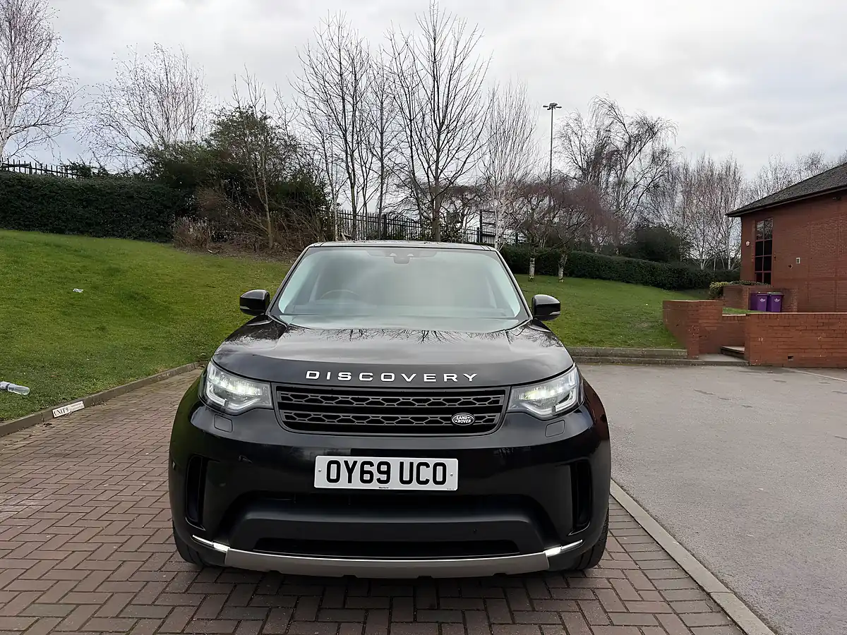 Used 2019 Land Rover Discovery Hse Luxury Black - Interior and Exterior details 7
