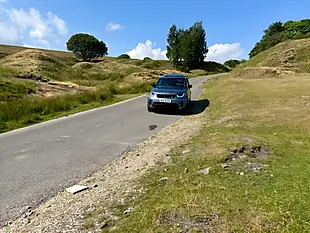 Used 2019 Land Rover Discovery Hse Luxury Blue - Interior and Exterior details 3