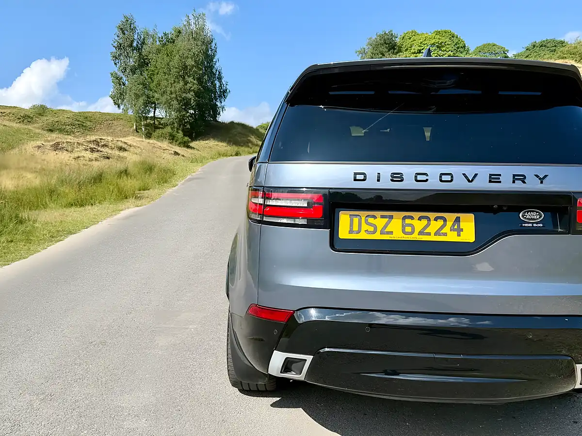 Used 2019 Land Rover Discovery Hse Luxury Blue - Interior and Exterior details 7