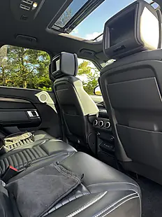 Used 2019 Land Rover Discovery Hse Luxury Grey - Interior and Exterior details 15