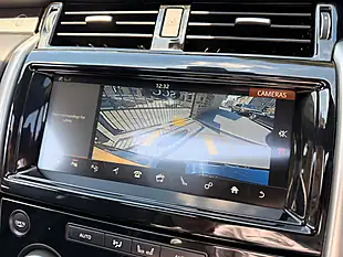 Used 2019 Land Rover Discovery Hse Luxury Santorini Black - Interior and Exterior details 17