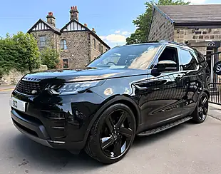 Used 2019 Land Rover Discovery Hse Luxury Santorini Black - Interior and Exterior details 6