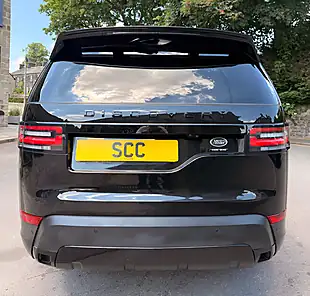 Used 2019 Land Rover Discovery Hse Luxury Santorini Black - Interior and Exterior details 8