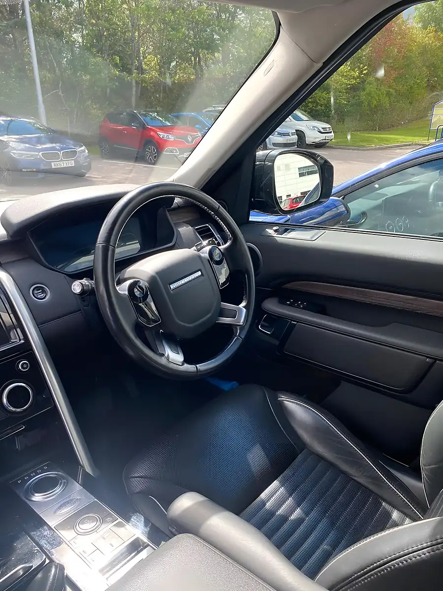 Used 2019 Land Rover Discovery Hse Silver - Interior and Exterior details 10