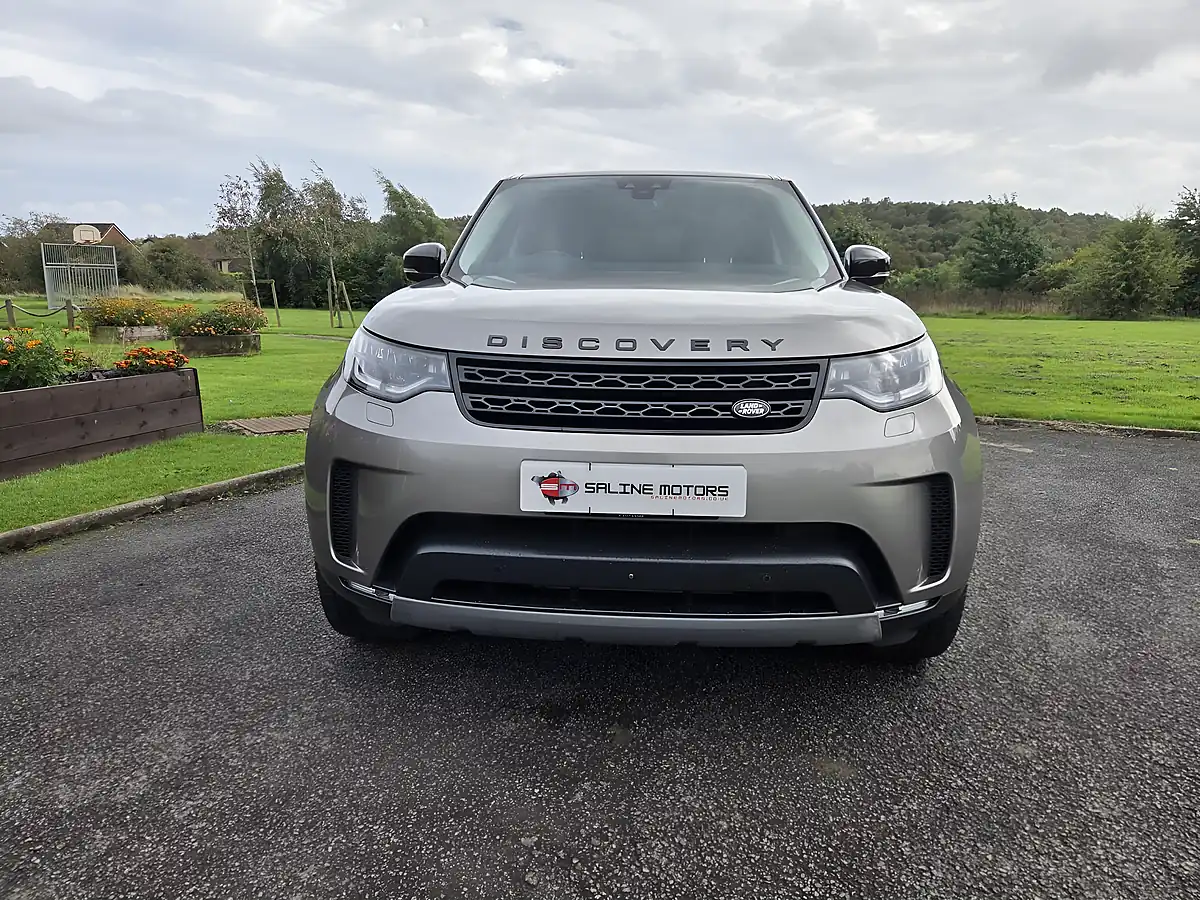Used 2019 Land Rover Discovery Hse Silver - Interior and Exterior details 2