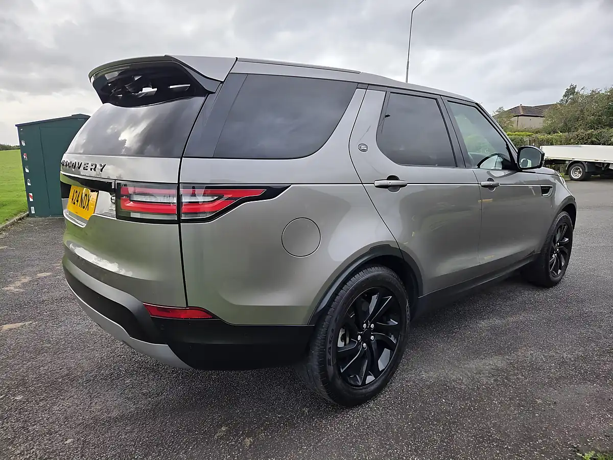 Used 2019 Land Rover Discovery Hse Silver - Interior and Exterior details 6