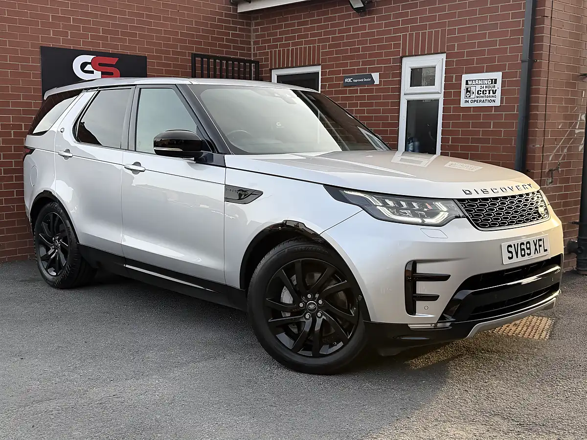 Used 2019 Land Rover Discovery Landmark Edition Silver - Front View