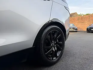 Used 2019 Land Rover Discovery Landmark Edition Silver - Interior and Exterior details 11