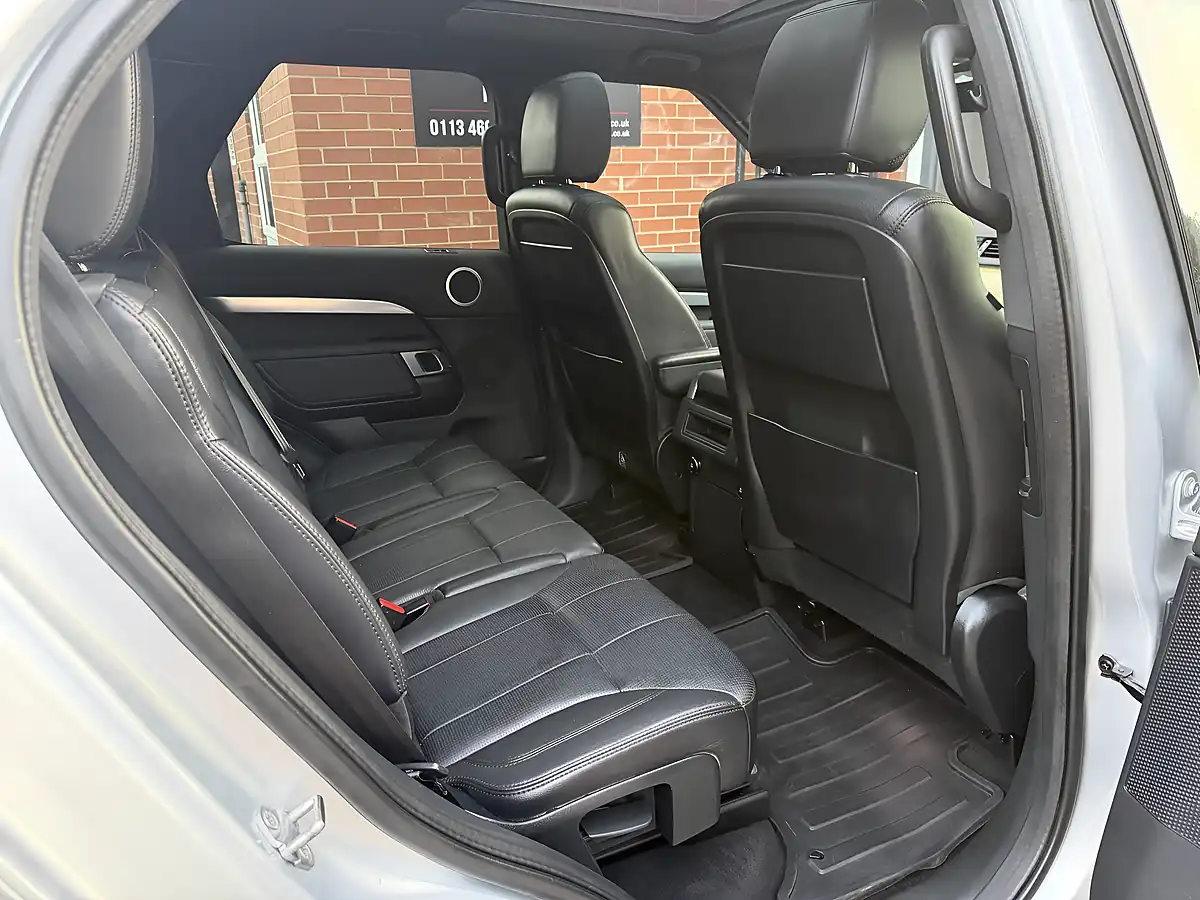 Used 2019 Land Rover Discovery Landmark Edition Silver - Interior and Exterior details 13